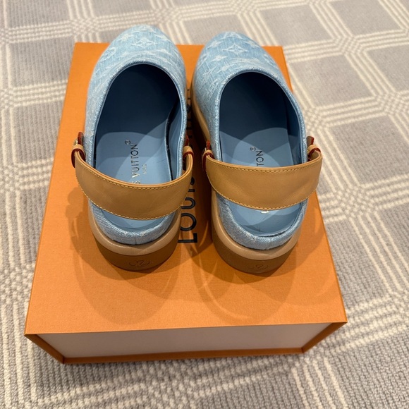 Louis Vuitton Aspen Platform Clogs with  Strap 38 - Picture 15 of 16